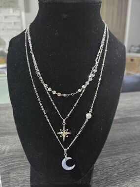 #154 paparazzi Silver-Tone Layered Moon, Star & Pearl Necklace Set